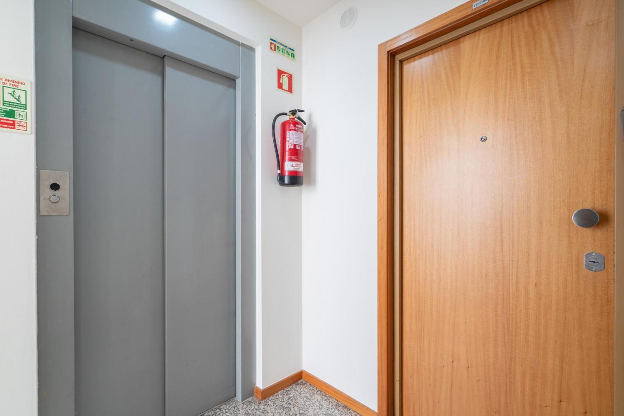 Apartament Host Wise - Bright Quiet Flats - Prime Location Porto Zewnętrze zdjęcie